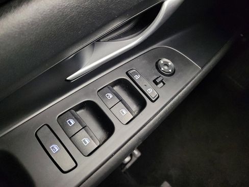 Used 2022 Hyundai Elantra SEL w/ Convenience + Premium Package FWD image 27