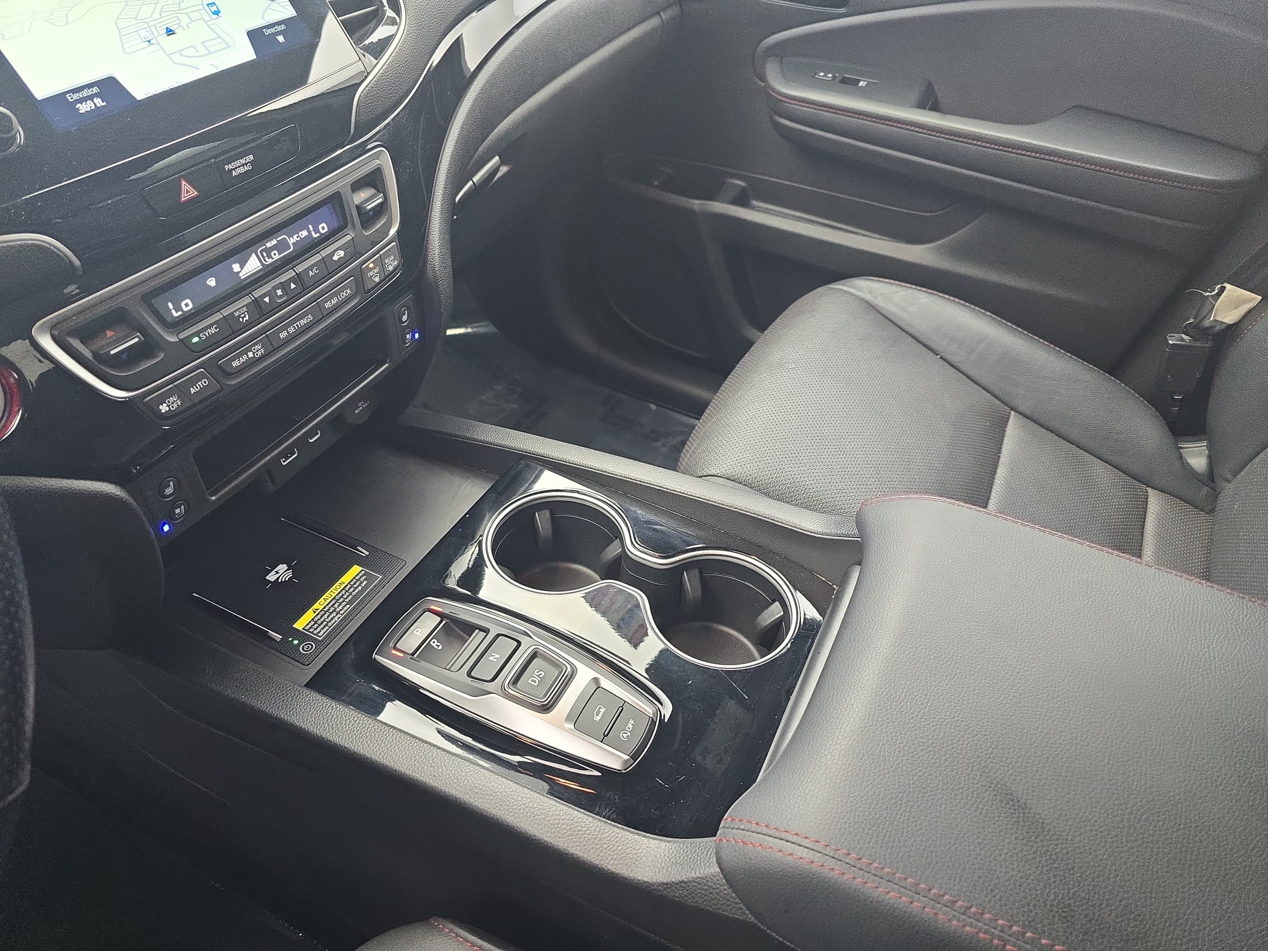 Used 2024 Honda Passport Black Edition image 25