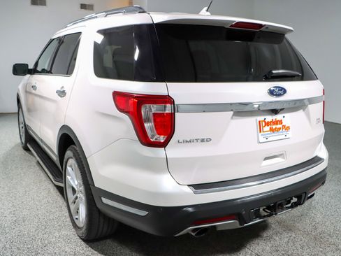 Used 2019 Ford Explorer Limited w/ Class III Trailer Tow Package image 9