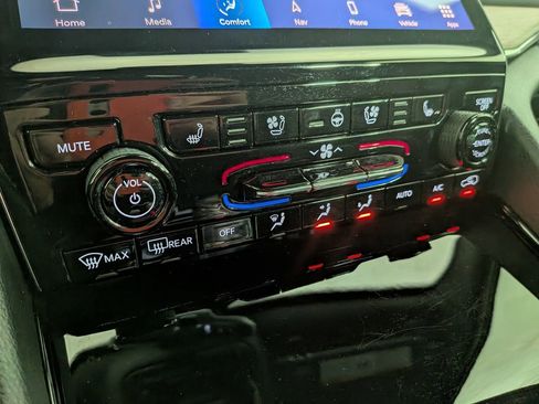 Certified 2023 Jeep Grand Cherokee Summit w/ Adv Protech Group IV image 32