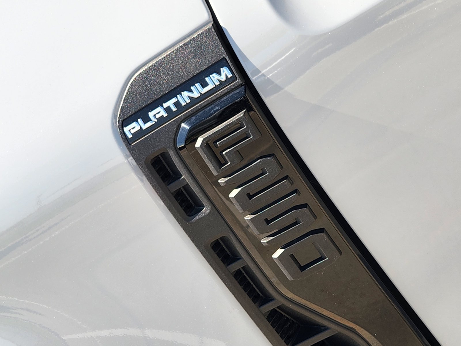 New 2026 Ford F250 Platinum AWD/4WD image 9