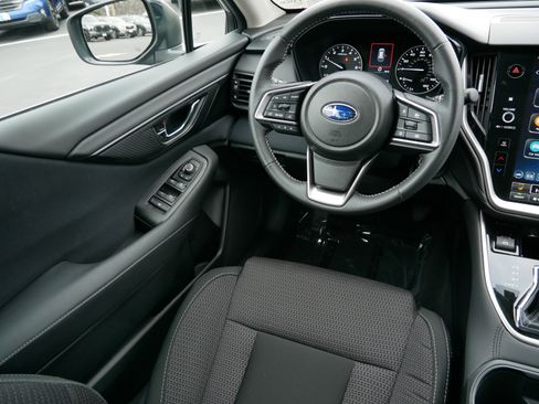 Certified 2025 Subaru Outback Premium image 9
