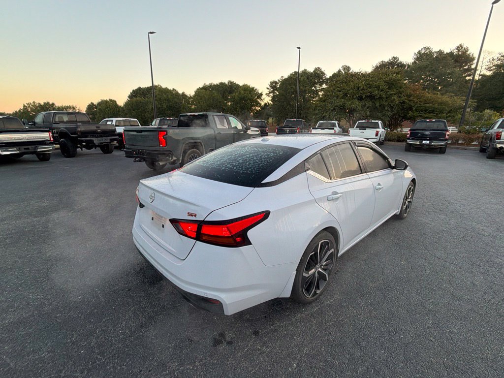 Used 2024 Nissan Altima 2.5 SR w/ SR Premium Package FWD image 20