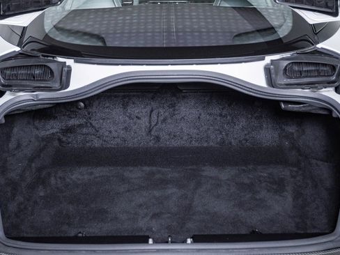 Used 2024 Aston Martin DB12 Coupe image 33