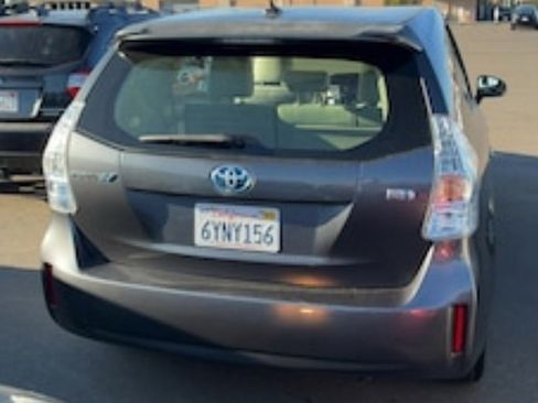 Used 2012 Toyota Prius V Three image 4