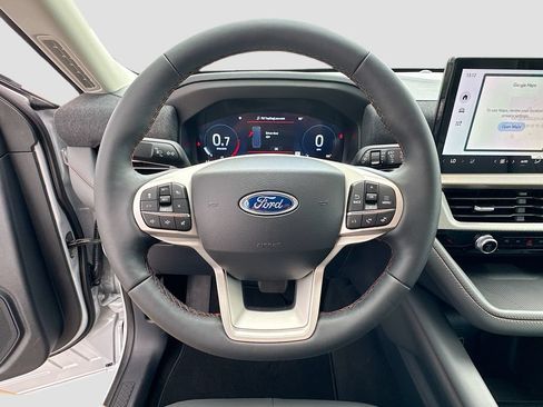 New 2026 Ford Explorer Active w/ Active Comfort Package RWD image 11
