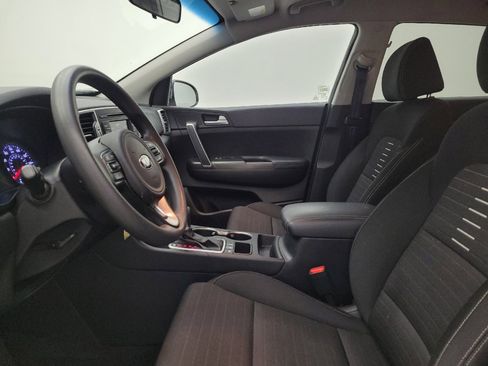 Used 2018 Kia Sportage LX AWD/4WD image 17