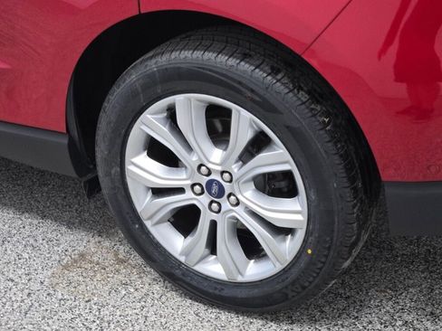 Used 2020 Ford Edge Titanium w/ Equipment Group 301A image 17