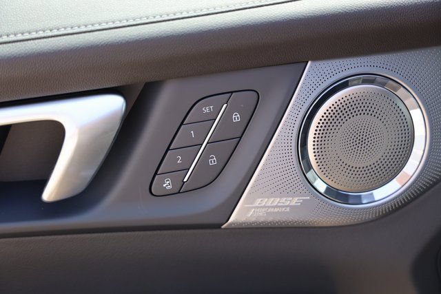 New 2026 Buick Enclave Avenir FWD image 22