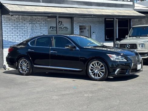 Used 2017 Lexus LS 460 w/ Comfort Package image 11