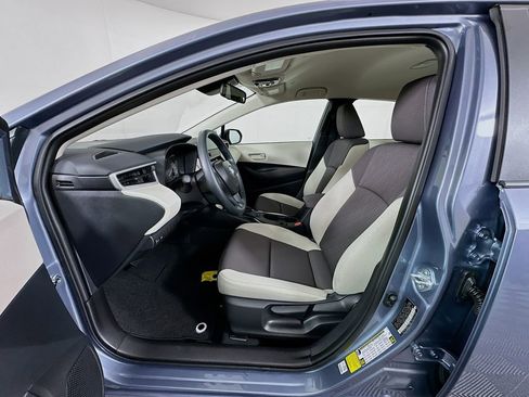 Used 2025 Toyota Corolla LE image 20