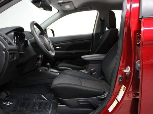 Used 2023 Mitsubishi Outlander Sport ES image 7