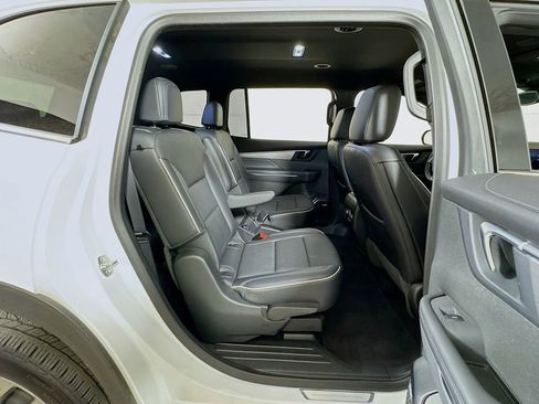 Used 2025 Buick Enclave Preferred FWD image 26
