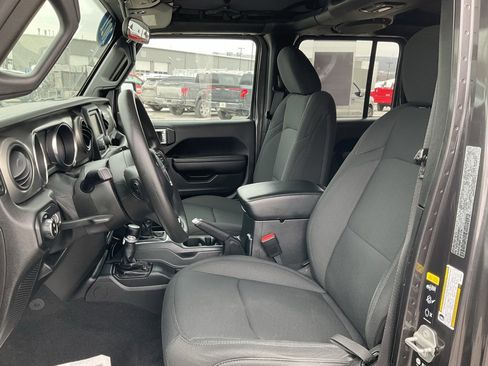 Used 2021 Jeep Gladiator Sport w/ Trailer Tow Package image 18