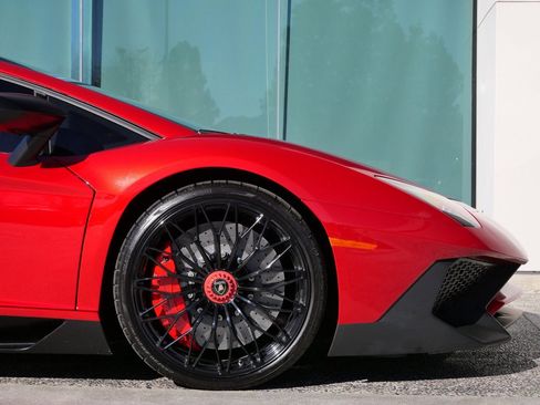Used 2016 Lamborghini Aventador LP 750-4 Superveloce image 9