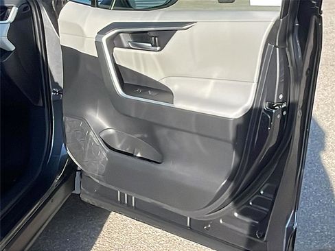 New 2025 Toyota RAV4 XLE image 13
