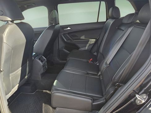 Used 2021 Volkswagen Tiguan SE R-Line image 14