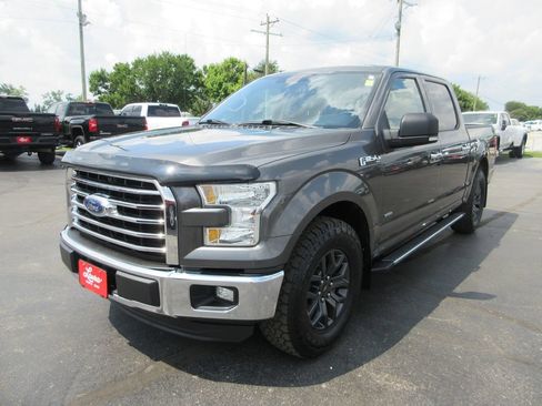 Used 2015 Ford F150 XLT w/ Equipment Group 302A Luxury RWD image 10