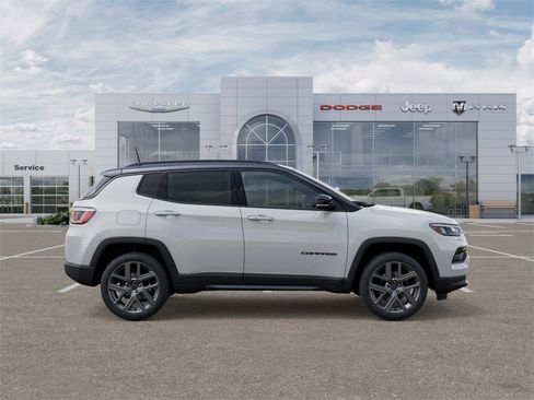 New 2026 Jeep Compass Limited image 21
