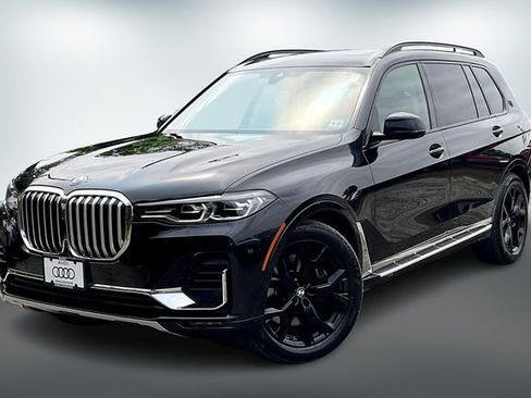 Used 2022 BMW X7 xDrive40i w/ Premium Package image 2