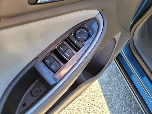 Used 2025 Chevrolet Malibu LT image 19