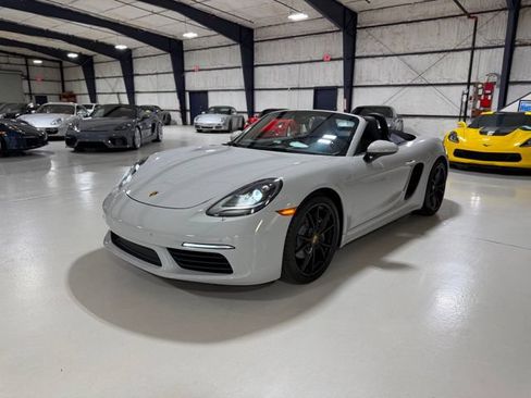 Used 2019 Porsche 718 Boxster RWD image 98
