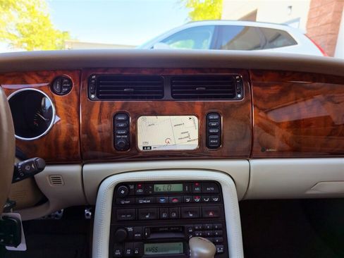 Used 2005 Jaguar XK8 R RWD image 19