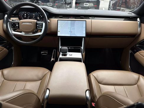 Used 2025 Land Rover Range Rover Long Wheelbase SE AWD/4WD image 14