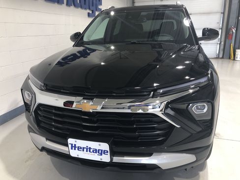 New 2025 Chevrolet TrailBlazer LT w/ Convenience Package image 2