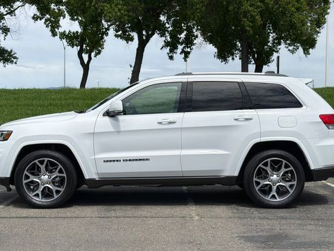 Used 2018 Jeep Grand Cherokee Limited image 8