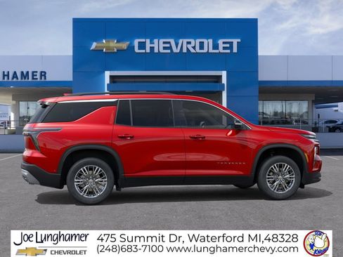 New 2026 Chevrolet Traverse LT w/ Driver Confidence Package AWD/4WD image 6