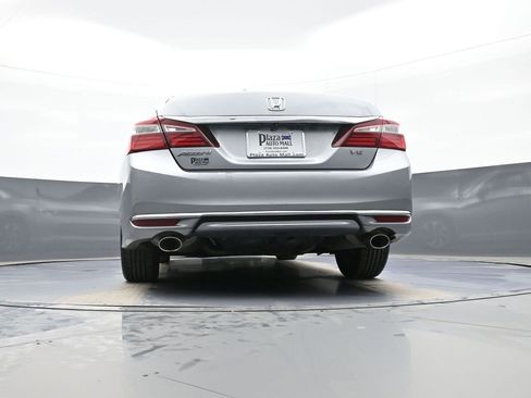 Used 2017 Honda Accord EX-L image 30