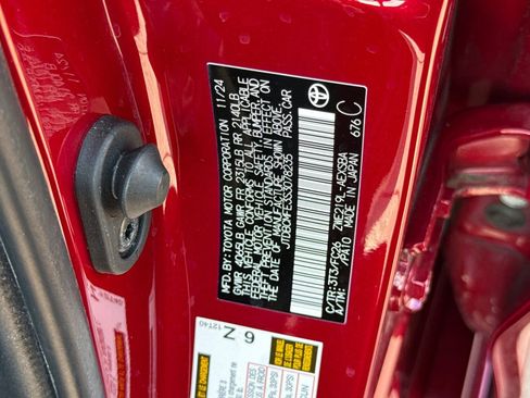 Certified 2025 Toyota Corolla SE image 34