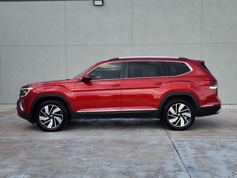 Used 2025 Volkswagen Atlas SEL AWD/4WD image 5