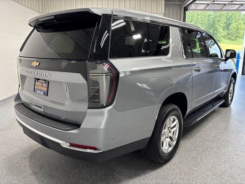 Used 2026 Chevrolet Suburban LT w/ Comfort Package AWD/4WD image 7