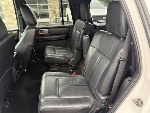 Used 2015 Lincoln Navigator 4WD image 14