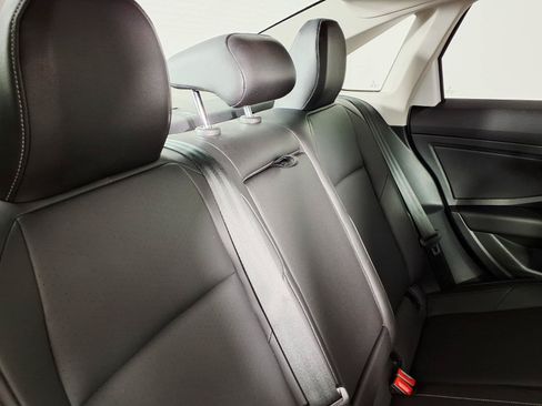 Used 2019 Volkswagen Jetta SEL FWD image 12
