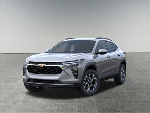 New 2026 Chevrolet Trax LT w/ Driver Confidence Package FWD image 7