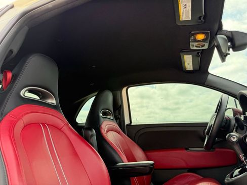 Used 2019 FIAT 500 Abarth w/ Popular Equipment Package FWD image 12