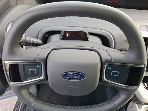 Certified 2025 Ford Expedition Active image 20