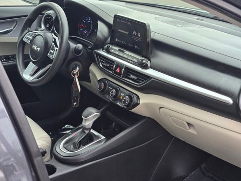 Used 2023 Kia Forte LXS image 8