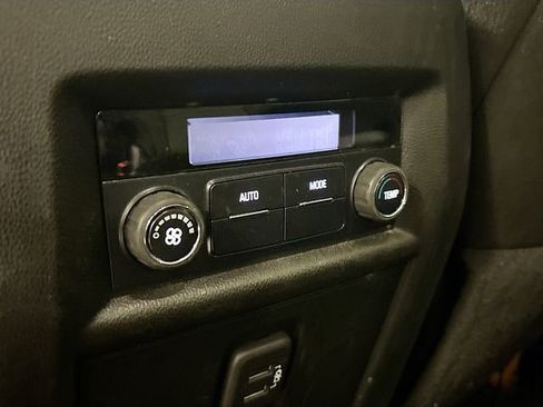 Used 2021 Chevrolet Traverse LT AWD/4WD image 25