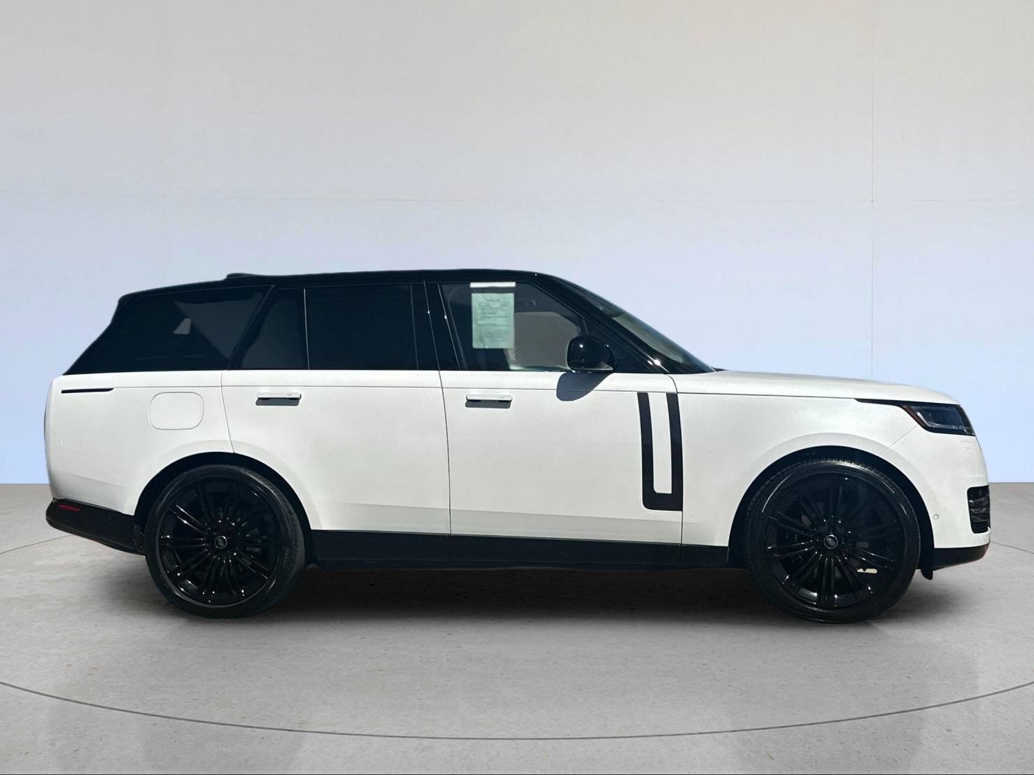 Used 2023 Land Rover Range Rover SE AWD/4WD image 7