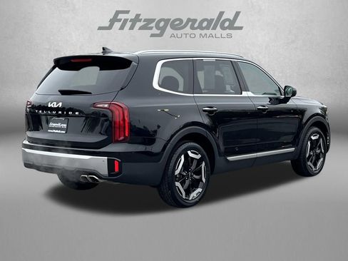 Used 2025 Kia Telluride S FWD image 5