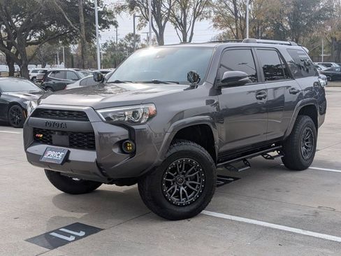 Used 2022 Toyota 4Runner SR5 Premium image 1