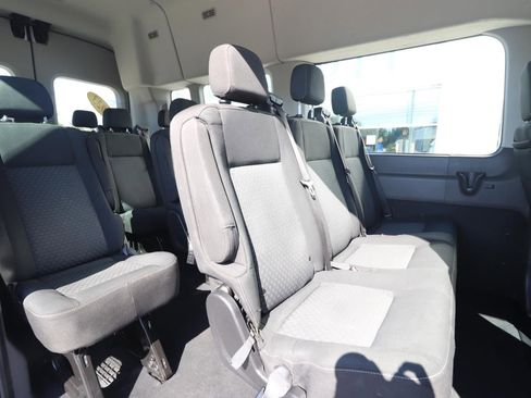 Used 2023 Ford Transit 350 XLT image 4