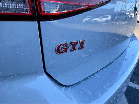 Used 2019 Volkswagen GTI SE w/ SE Experience Package image 9