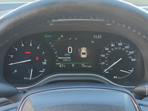 Used 2020 Toyota Avalon XLE image 13