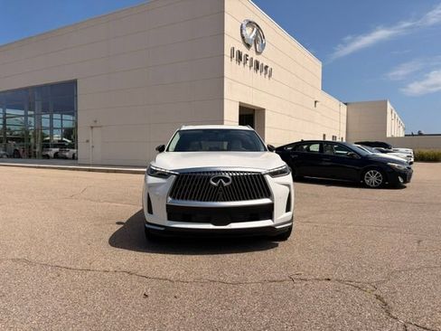 Used 2026 INFINITI QX60 Luxe w/ Cargo Package AWD/4WD image 2