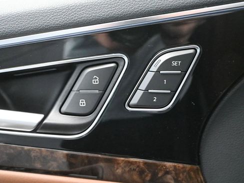 Used 2017 Audi Q7 3.0T Premium Plus image 20